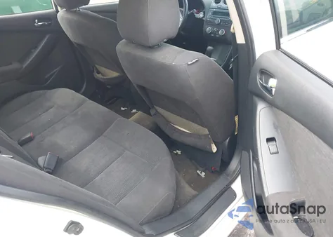 2010 Nissan Altima 2.5 S z USA, uszkodzony, nr VIN 1N4AL2APXAN409393